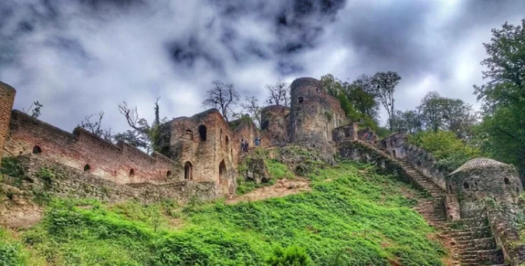 قلعه رودخان کجاست