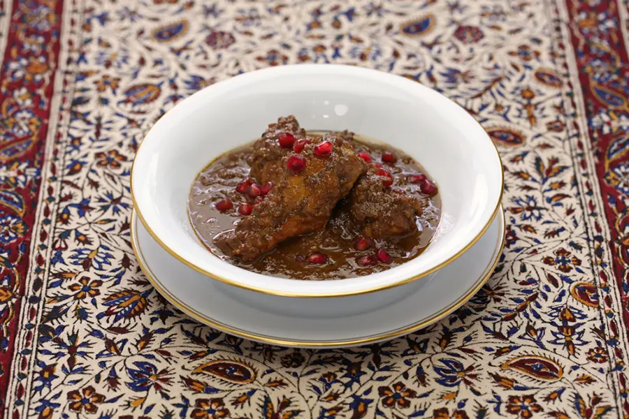 فسنجون غذای ایرانی